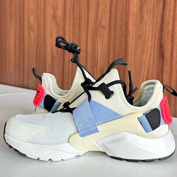 Nike Air Huarache City Low Size 7 - Picture 8 of 15